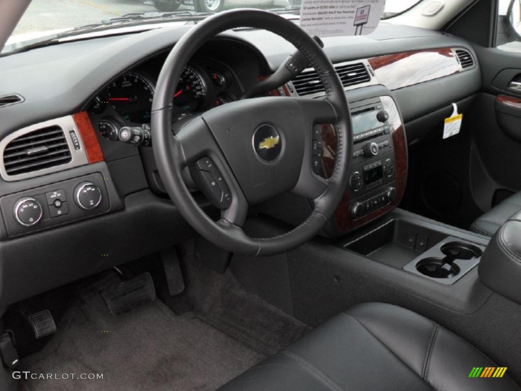 2010 Suburban LT 4x4 - Summit White / Ebony photo #28