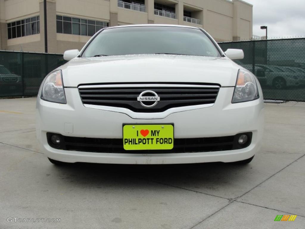 2007 Altima 2.5 SL - Winter Frost Pearl / Blond photo #9