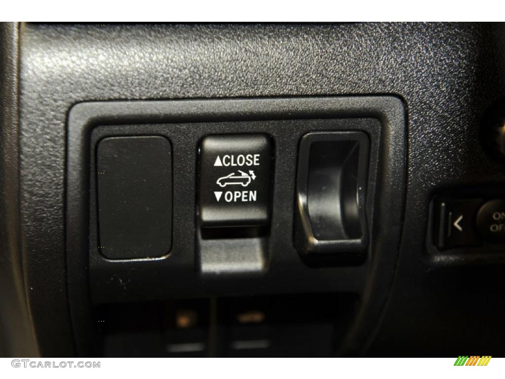 2010 Lexus IS 250C Convertible Controls Photo #48832662