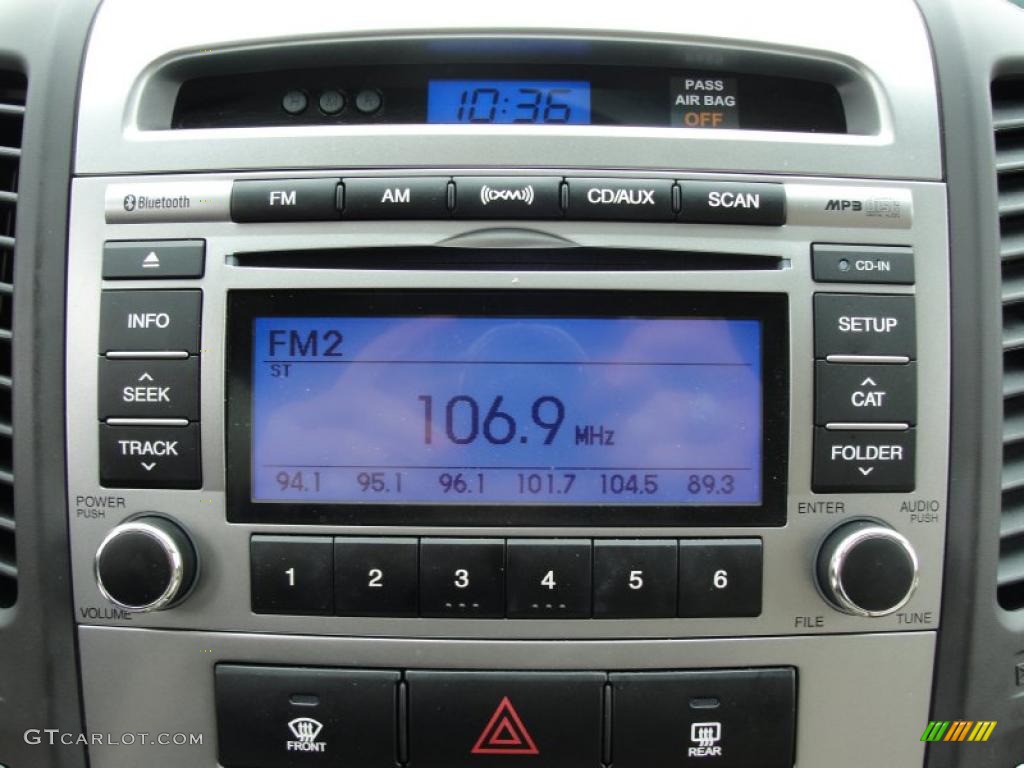 2010 Hyundai Santa Fe Limited Controls Photo #48833802