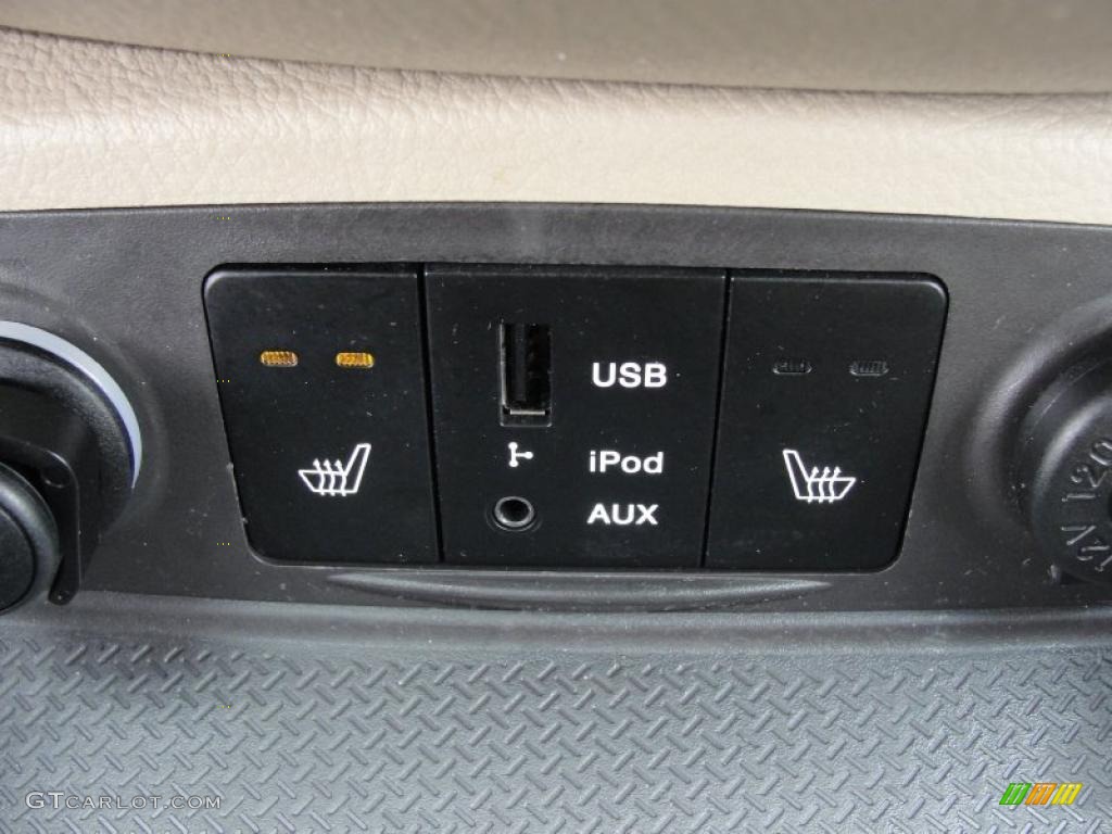 2010 Hyundai Santa Fe Limited Controls Photo #48833832