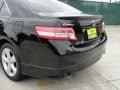 Black - Camry SE Photo No. 25