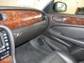 Ebony Black - XJ XJ8 Photo No. 30