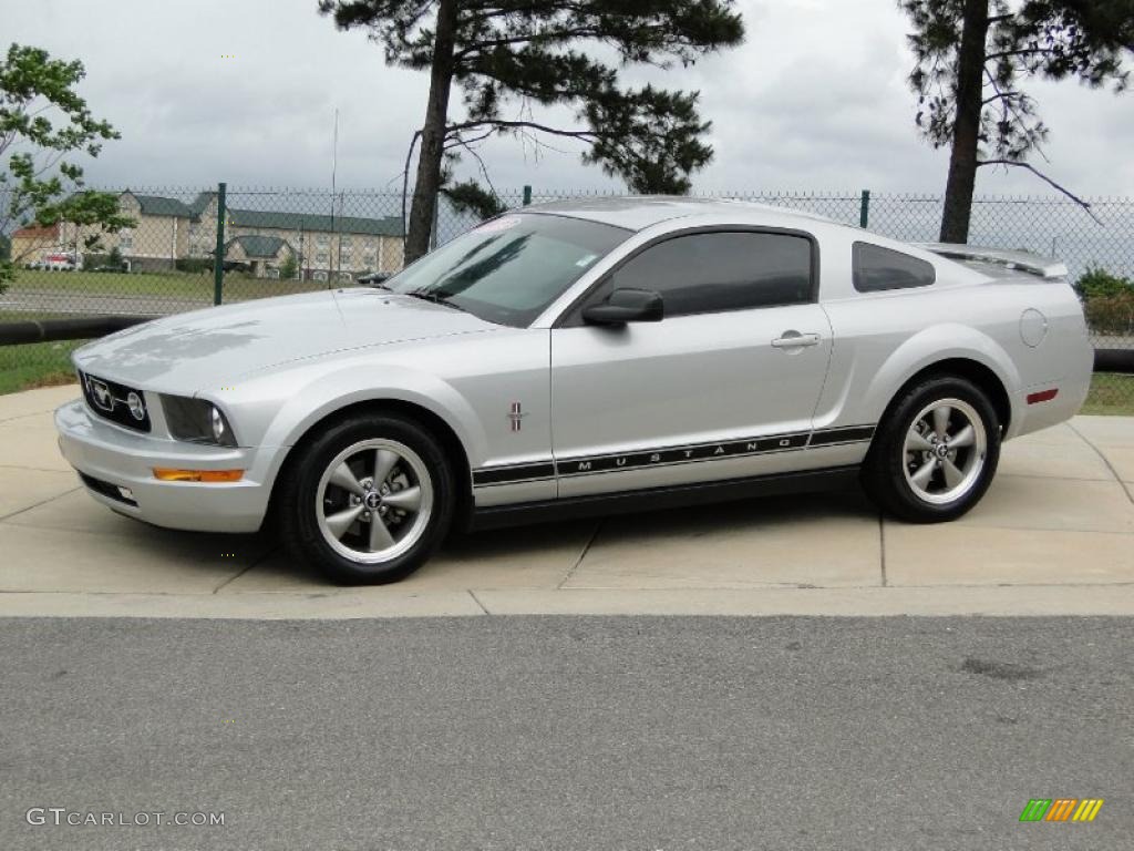 2006 Mustang V6 Premium Coupe - Satin Silver Metallic / Light Graphite photo #10