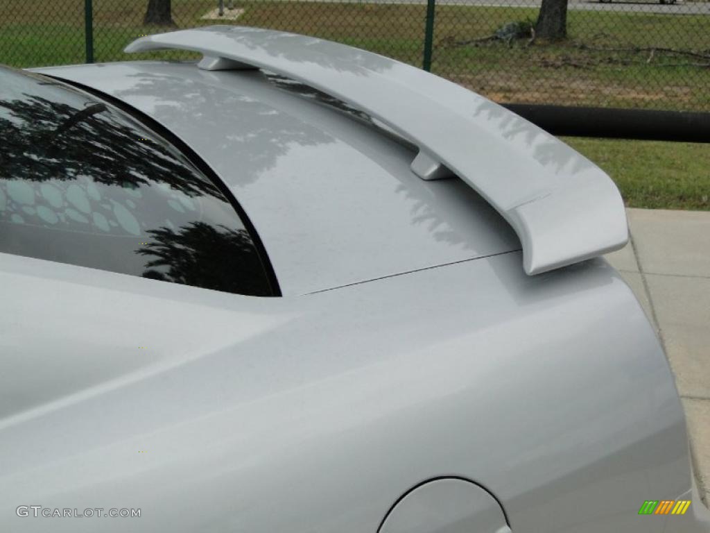 2006 Mustang V6 Premium Coupe - Satin Silver Metallic / Light Graphite photo #12