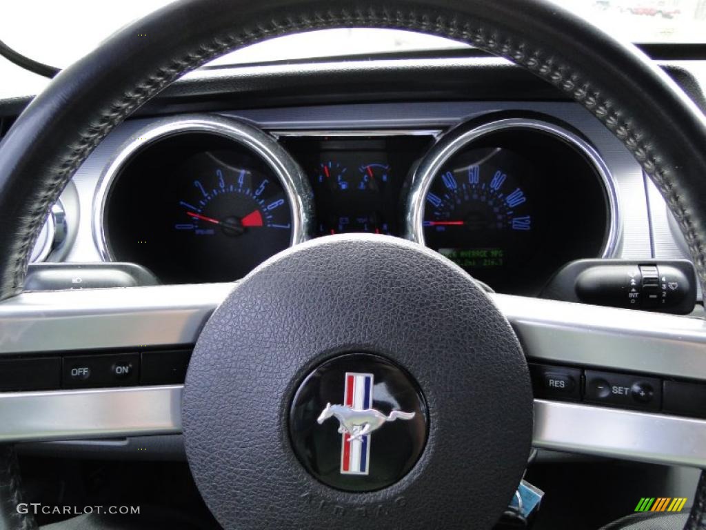 2006 Mustang V6 Premium Coupe - Satin Silver Metallic / Light Graphite photo #18