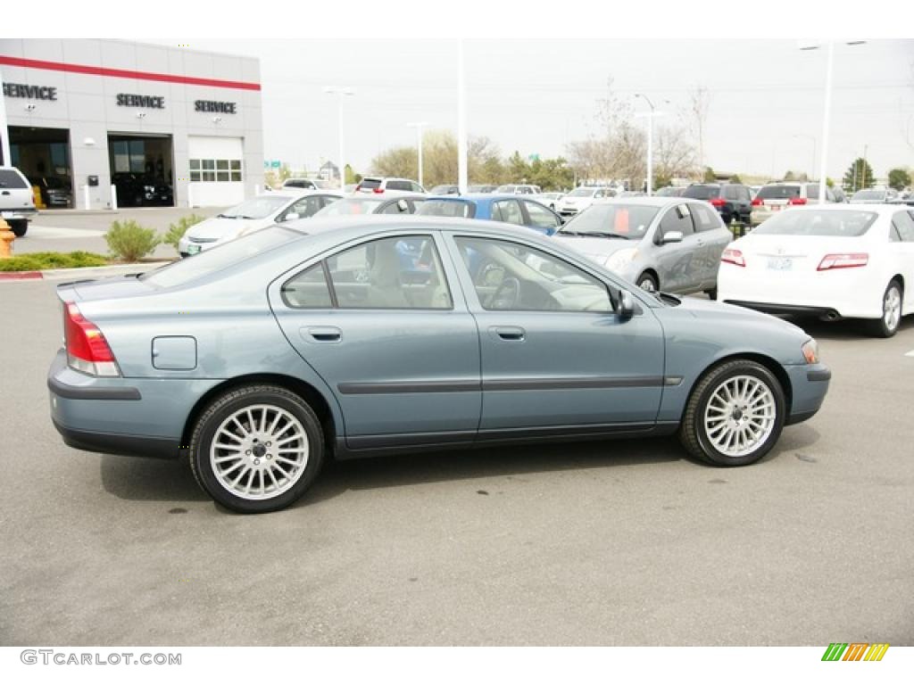 2001 S60 2.4T - Platinum Green Metallic / Taupe photo #2