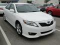 Super White - Camry SE Photo No. 2
