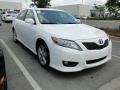 Super White - Camry SE Photo No. 4