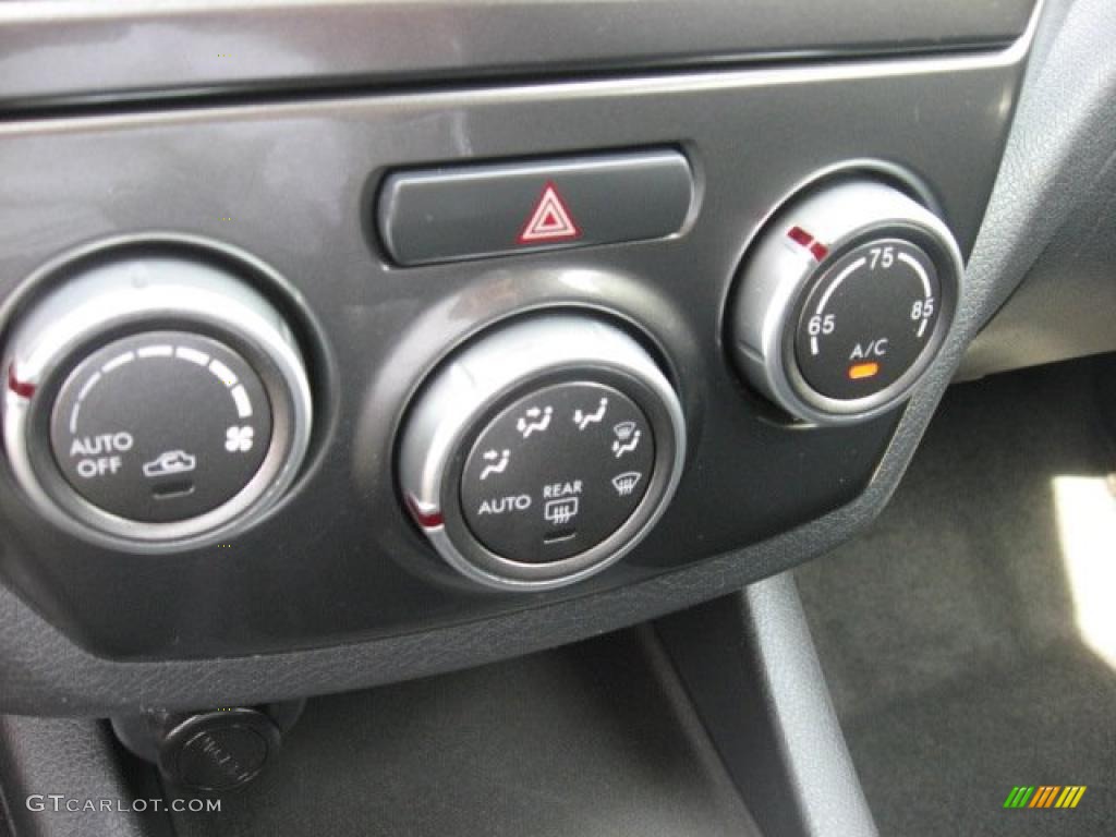 2008 Subaru Impreza WRX Wagon Controls Photo #48837609