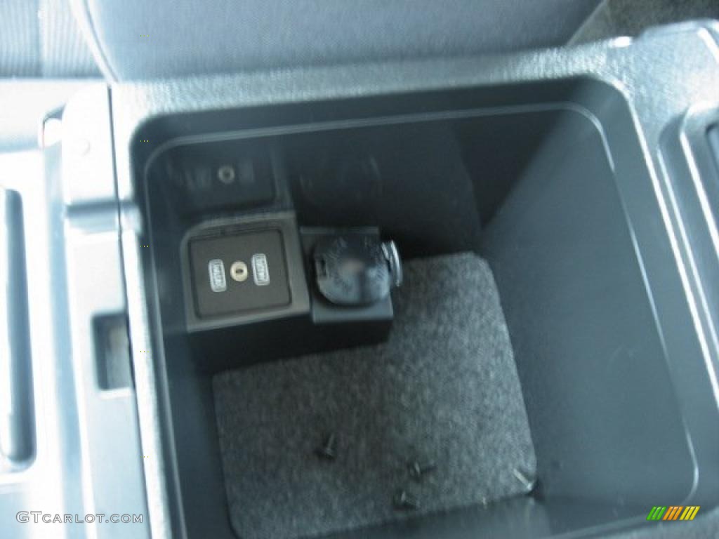 2009 Outback 2.5i Wagon - Quartz Silver Metallic / Off Black photo #33