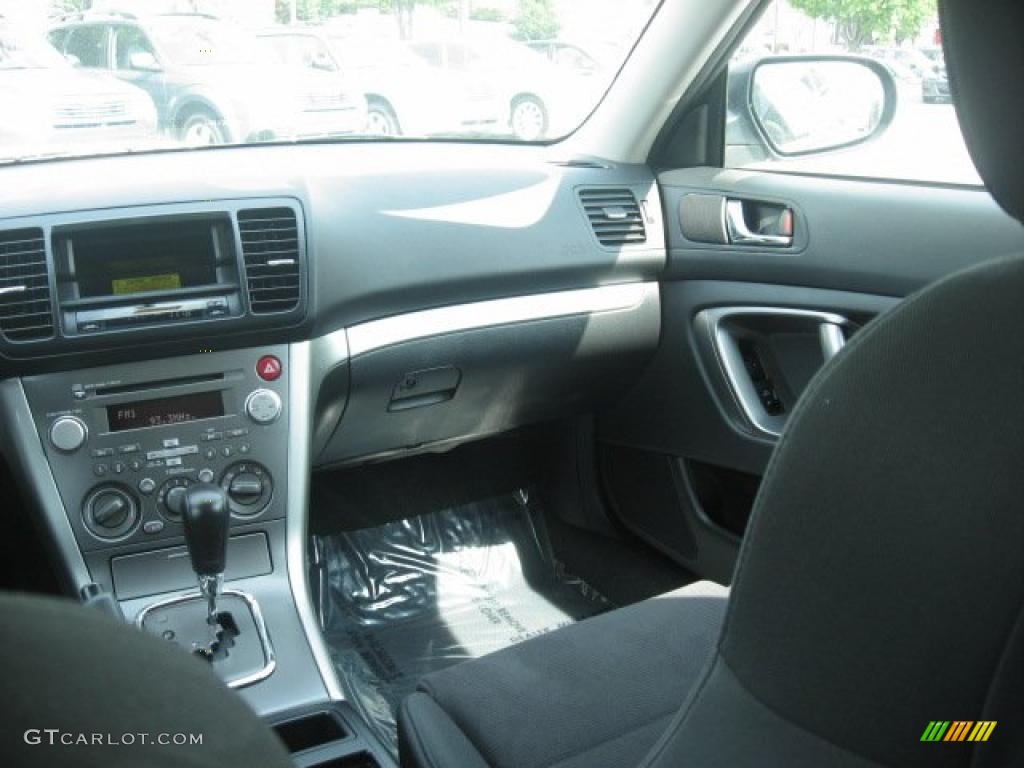 2009 Outback 2.5i Wagon - Quartz Silver Metallic / Off Black photo #38