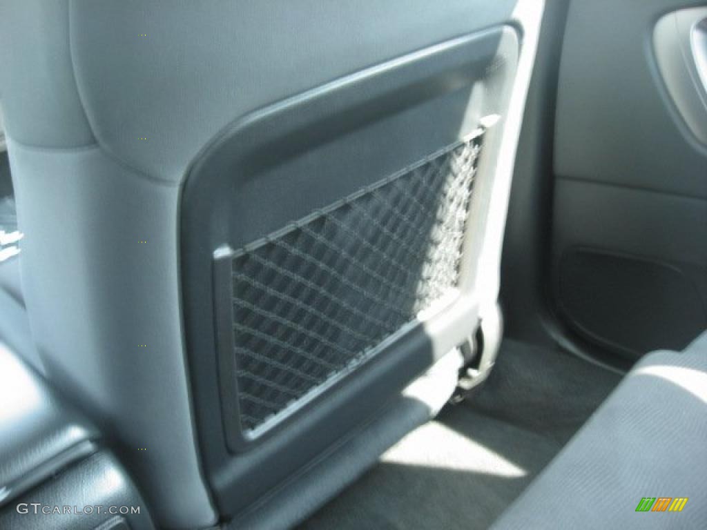 2009 Outback 2.5i Wagon - Quartz Silver Metallic / Off Black photo #39