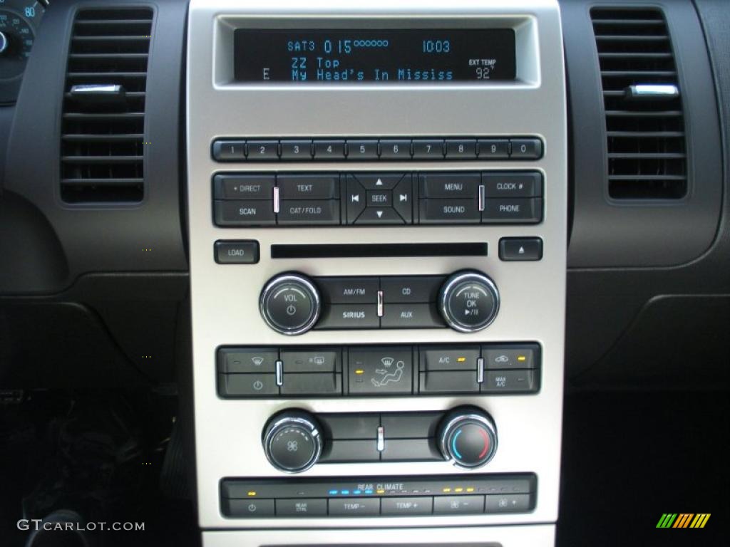 2011 Ford Flex SE Controls Photo #48839295