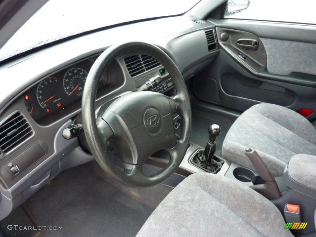 2002 Elantra GLS Sedan - Midnight Gray / Gray photo #12
