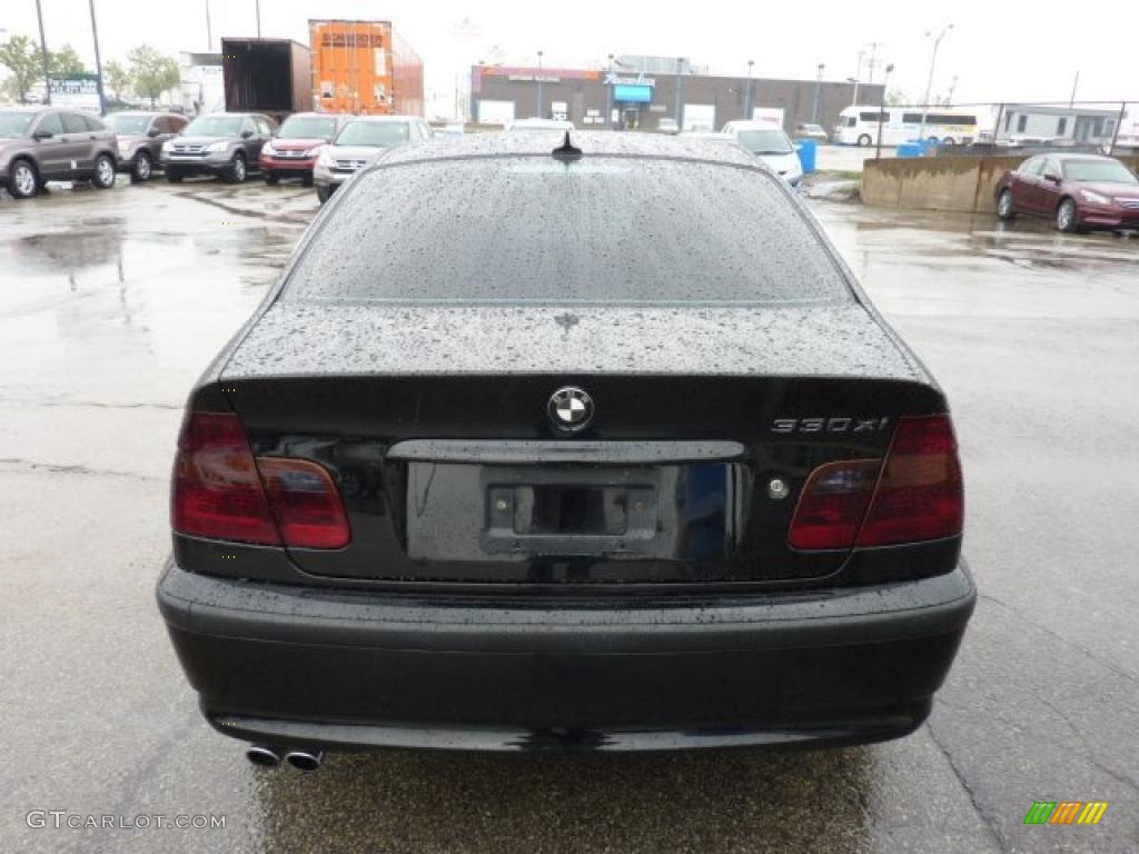 2004 3 Series 330xi Sedan - Jet Black / Sand photo #3