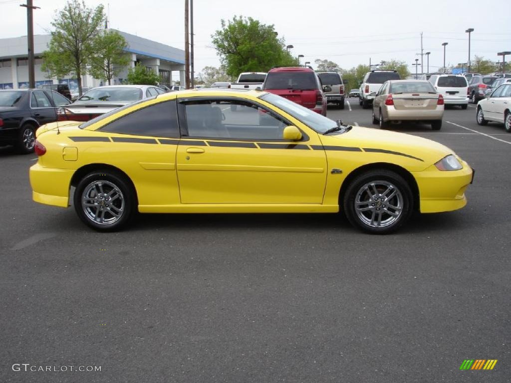 2005 Cavalier LS Sport Coupe - Rally Yellow / Graphite Gray photo #7