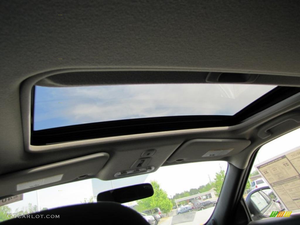 2011 Nissan Juke SV Sunroof Photo #48843594