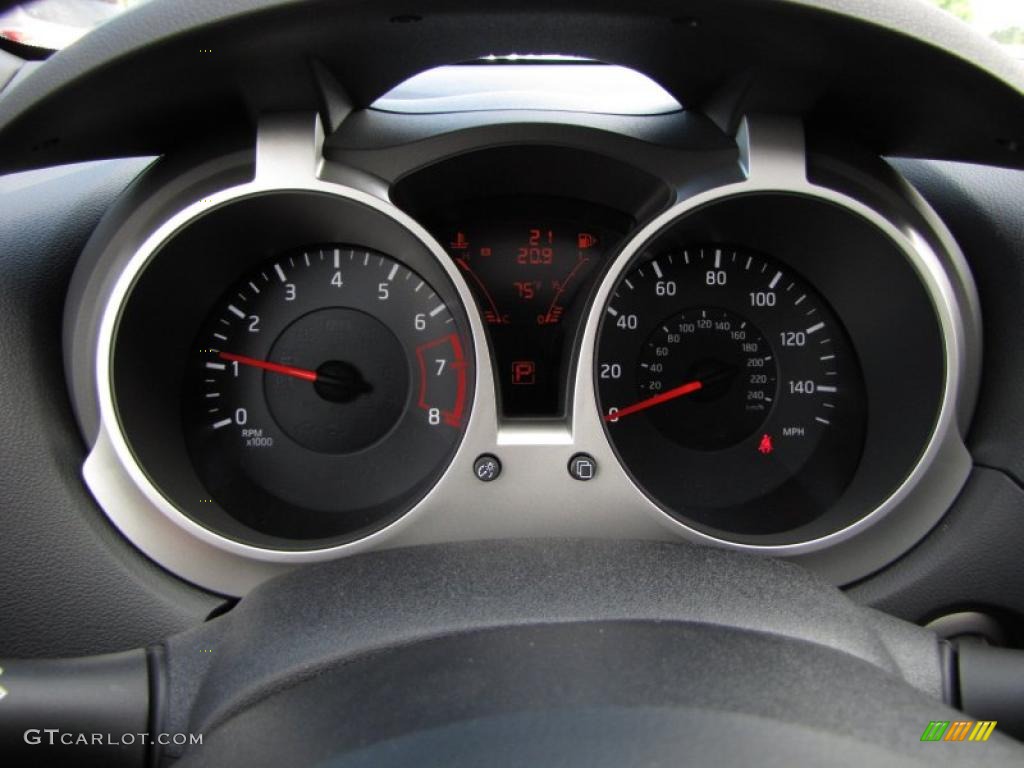 2011 Nissan Juke SV Gauges Photo #48843603