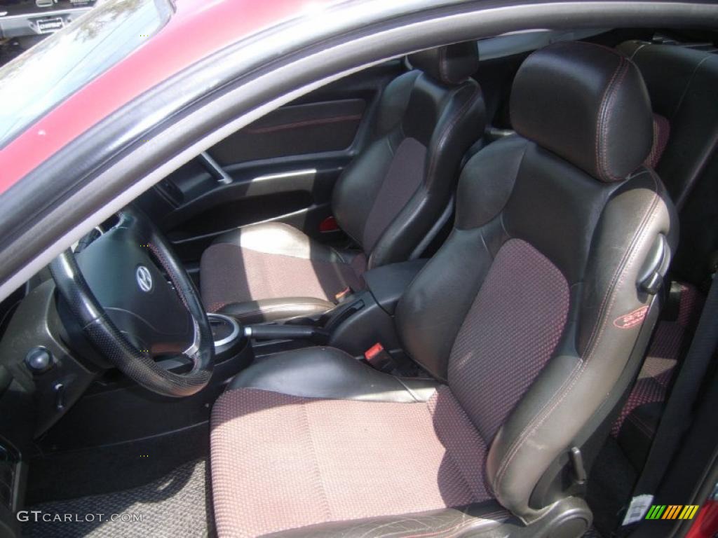Black/Red Interior 2006 Hyundai Tiburon GT Photo #48843750