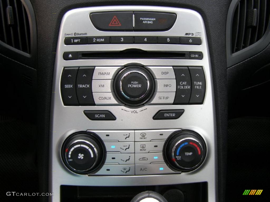 2010 Hyundai Genesis Coupe 2.0T Controls Photo #48844644