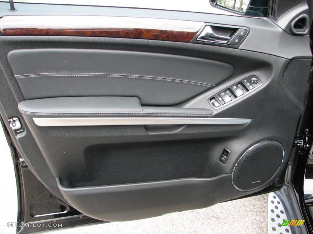 2011 Mercedes-Benz GL 550 4Matic Black Door Panel Photo #48848101
