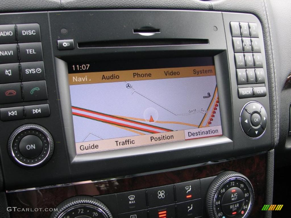 2011 Mercedes-Benz GL 550 4Matic Navigation Photos