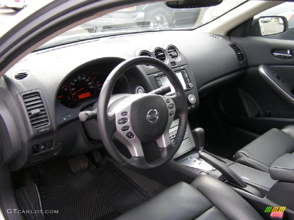 Charcoal Interior 2009 Nissan Altima 3.5 SE Coupe Photo #48851407