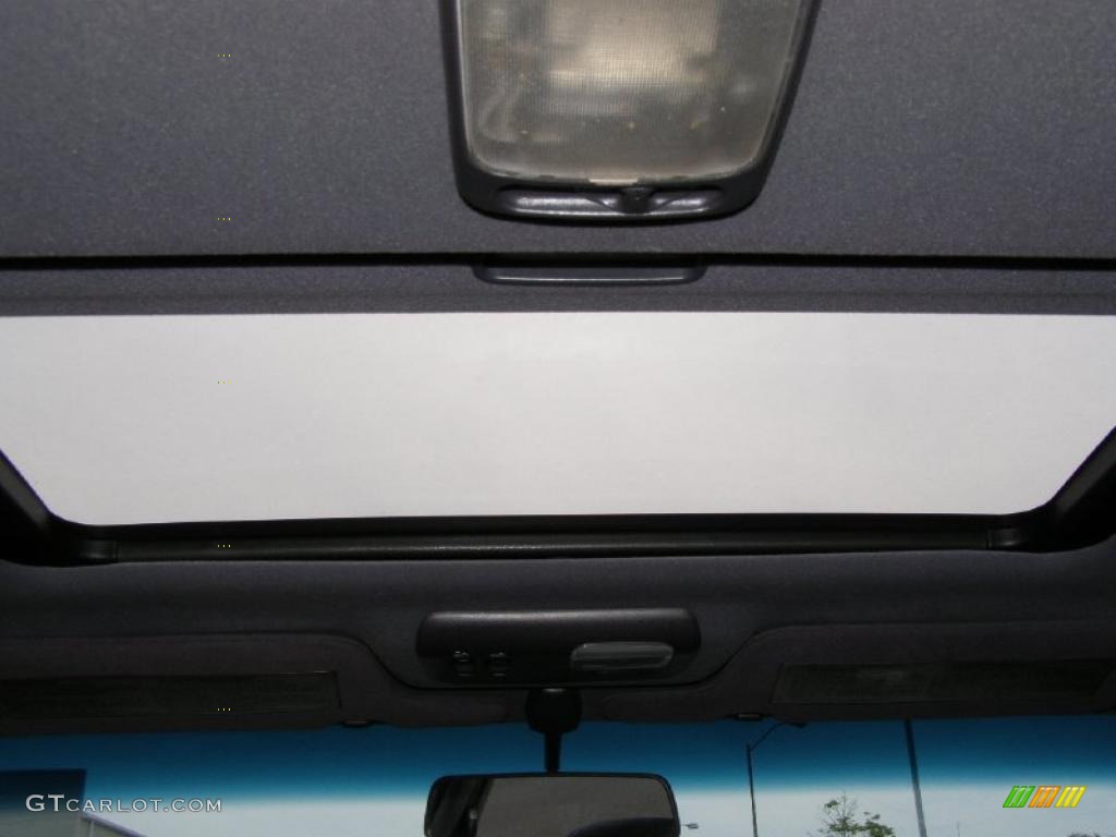 1996 Maxima GLE - Arctic White Pearl / Gray photo #8