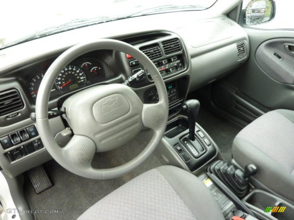 Medium Gray Interior 2000 Chevrolet Tracker 4WD Hard Top Photo #48852034