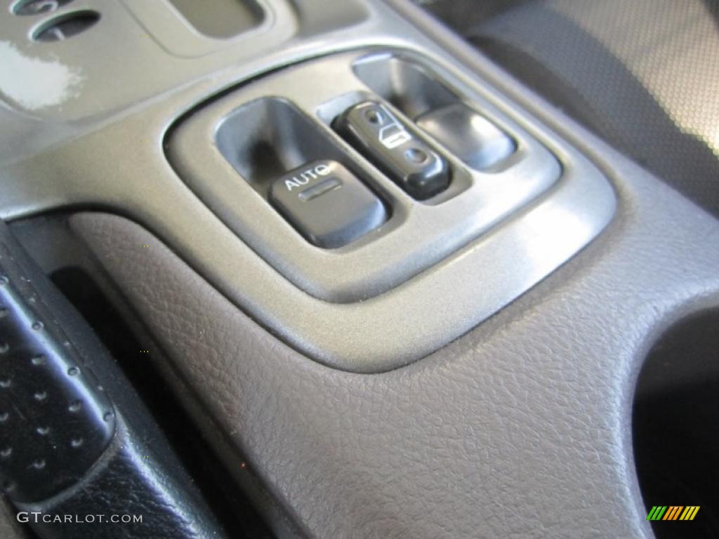 2000 Toyota Celica GT Controls Photo #48855285