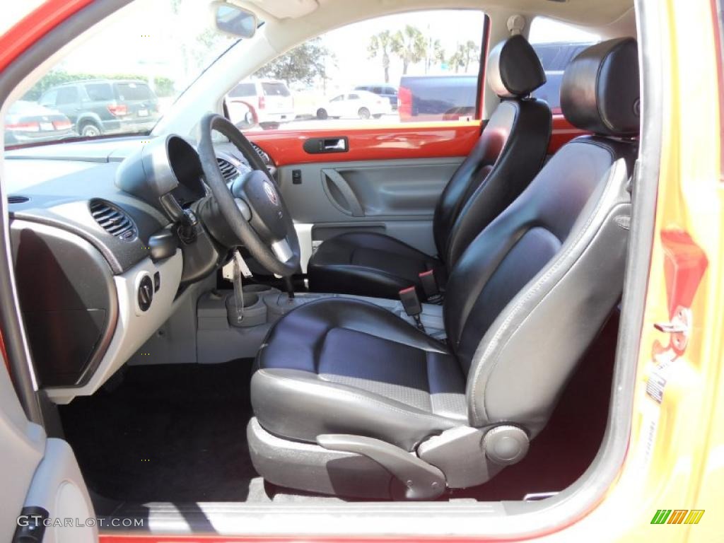 Black Interior 2005 Volkswagen New Beetle GL Coupe Photo #48855829