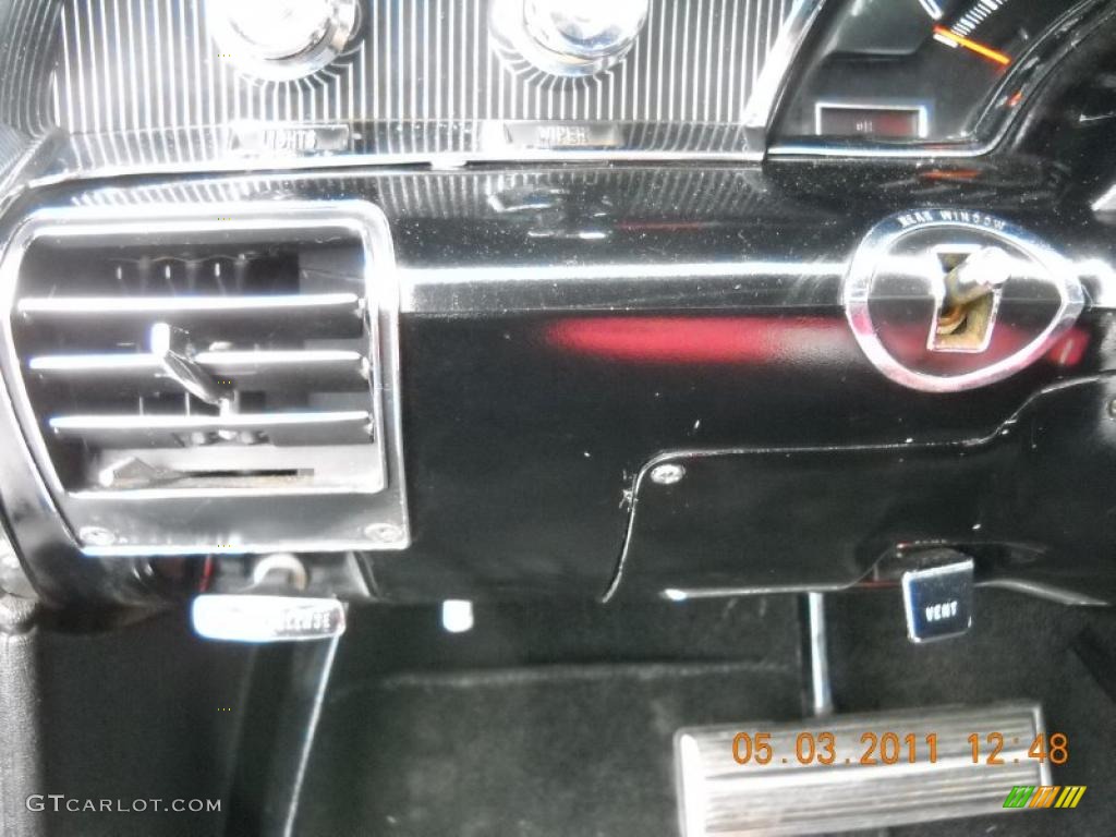 1966 Chrysler 300 2-Door Hardtop Controls Photo #48856447