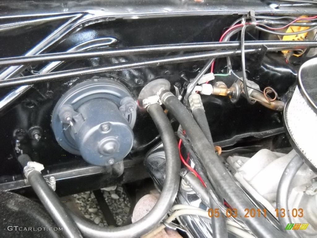 1966 Chrysler 300 2-Door Hardtop 383 cid OHV 16-Valve V8 Engine Photo #48857023