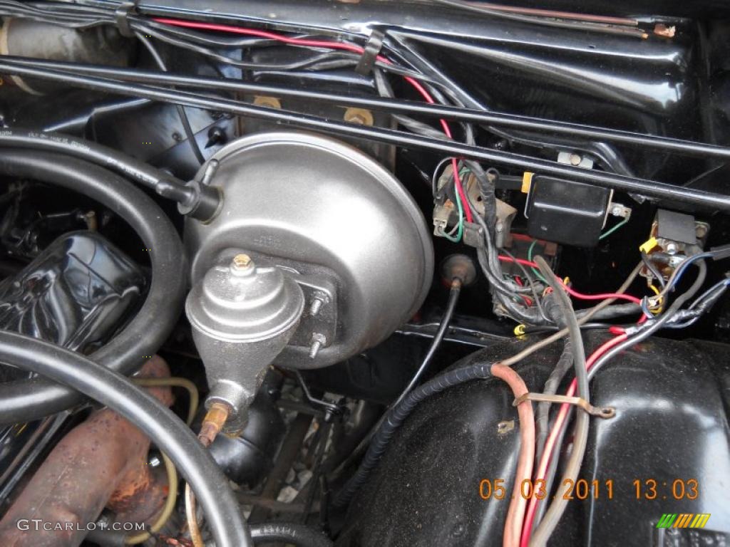 1966 Chrysler 300 2-Door Hardtop 383 cid OHV 16-Valve V8 Engine Photo #48857086