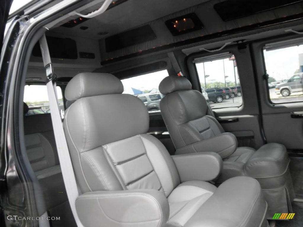 2010 Savana Van LS 1500 Passenger Conversion - Onyx Black / Medium Pewter photo #25