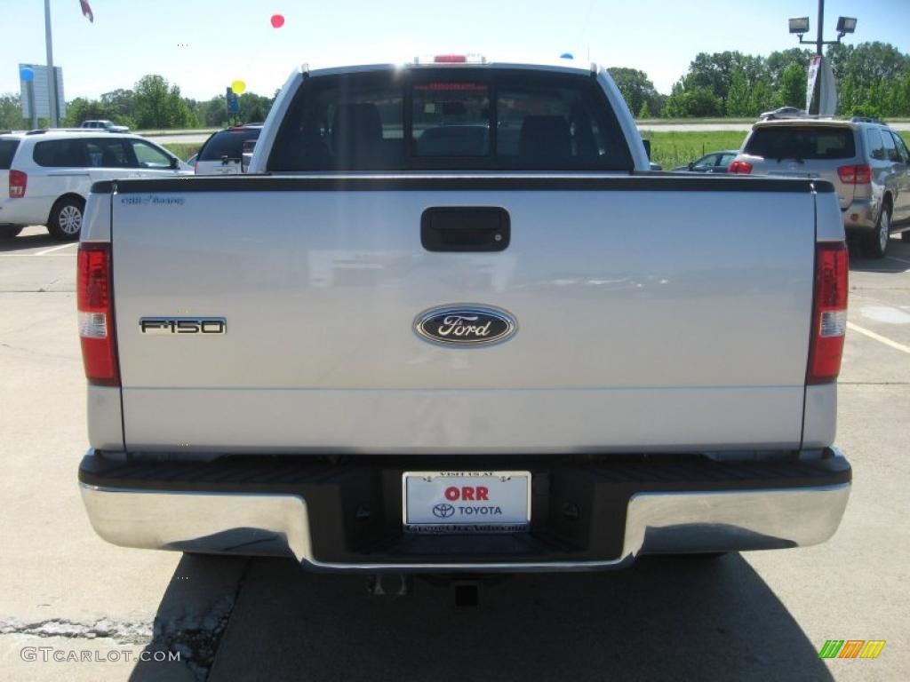 2005 F150 XL Regular Cab - Silver Metallic / Medium Flint Grey photo #6