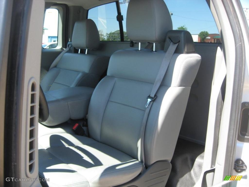 2005 F150 XL Regular Cab - Silver Metallic / Medium Flint Grey photo #13