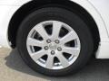Super White - Camry XLE Photo No. 23