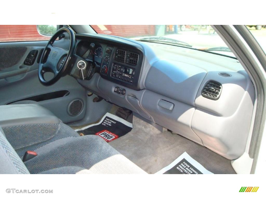 1997 Dakota SLT Extended Cab - Bright White / Mist Gray photo #18