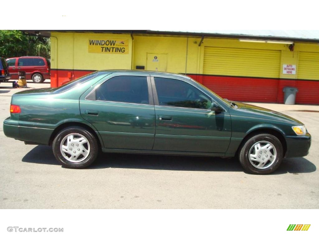 2000 Camry LE - Woodland Pearl / Oak photo #2