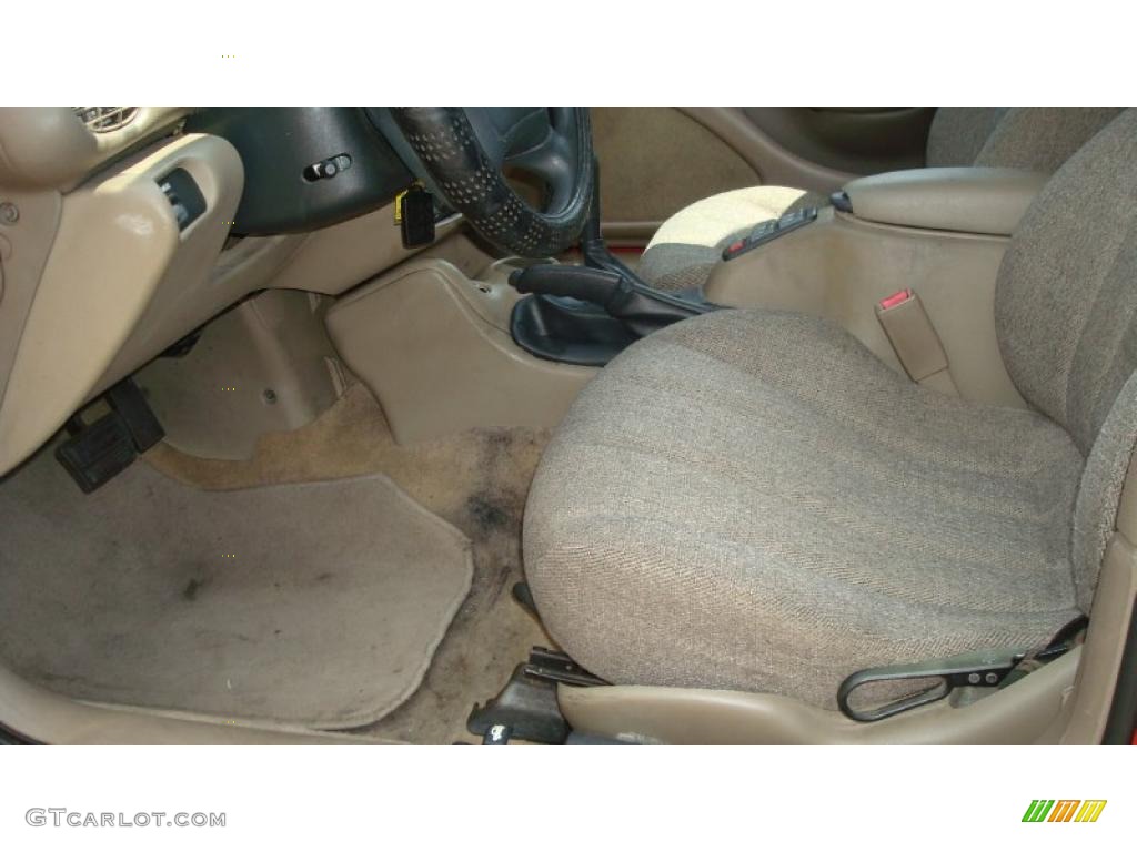 Beige Interior 1996 Pontiac Sunfire SE Sedan Photo #48865888