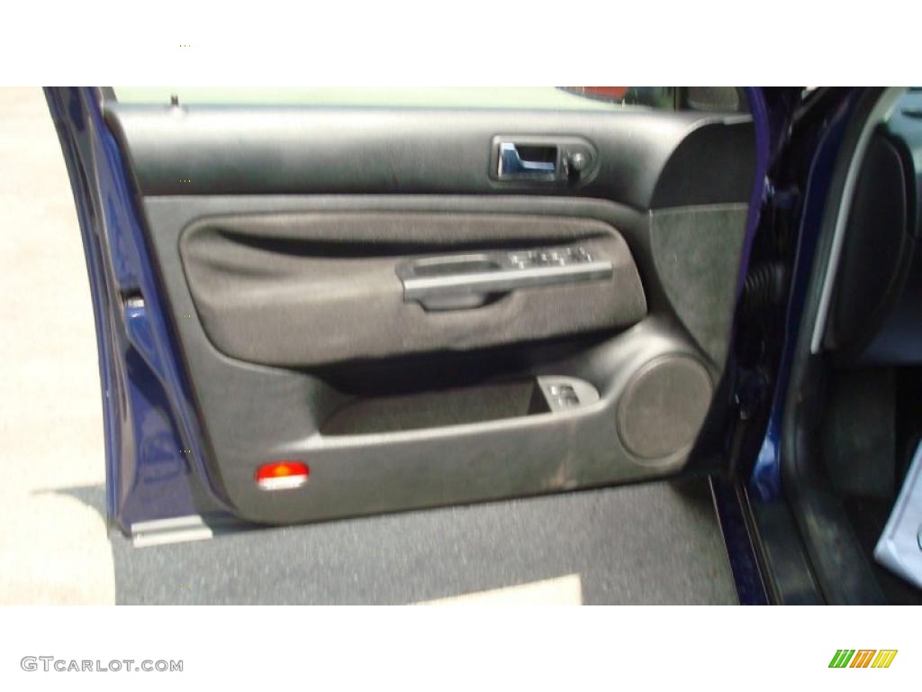 2004 Golf GL 4 Door - Indigo Blue Metallic / Black photo #9