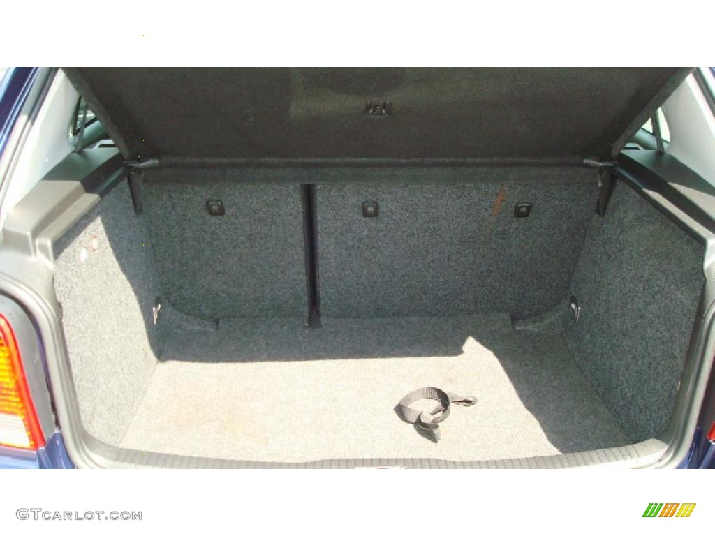 2004 Golf GL 4 Door - Indigo Blue Metallic / Black photo #17