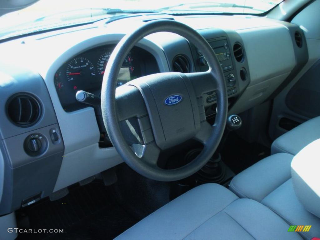 2006 F150 XL Regular Cab - Dark Shadow Grey Metallic / Medium Flint photo #15