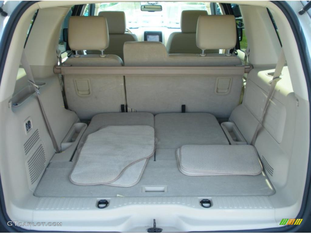 2006 Mercury Mountaineer Premier Trunk Photos