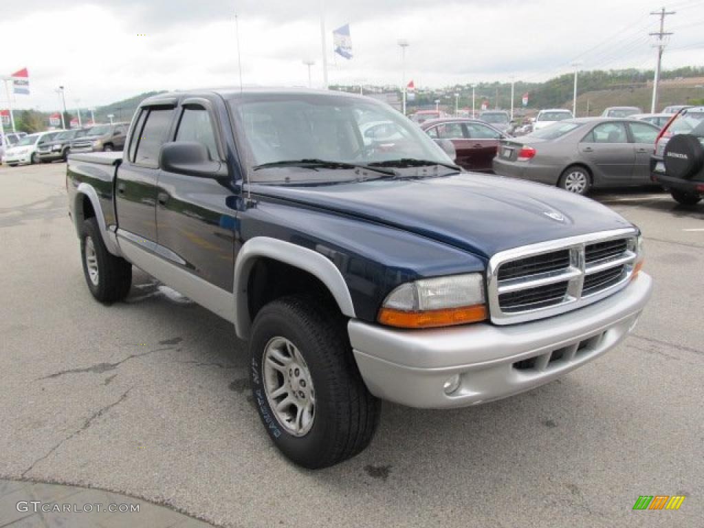 2003 Dakota SLT Quad Cab 4x4 - Patriot Blue Pearl / Dark Slate Gray photo #10