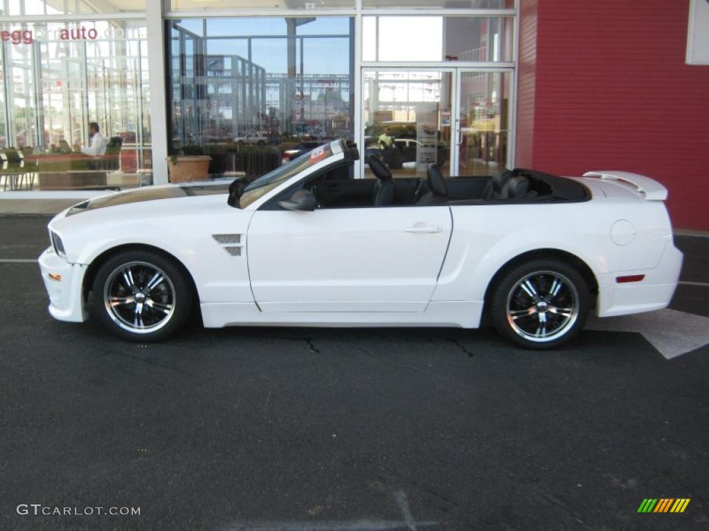 2006 Mustang V6 Premium Convertible - Performance White / Dark Charcoal photo #2