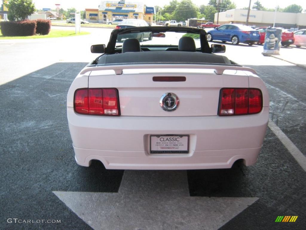 2006 Mustang V6 Premium Convertible - Performance White / Dark Charcoal photo #4