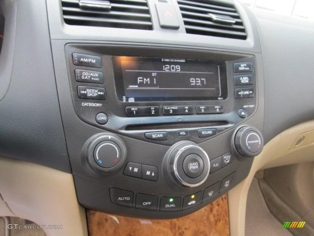 2004 Honda Accord EX V6 Coupe Controls Photo #48871257